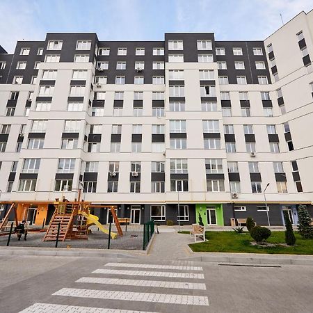 Квартира Для Вас! Вул. Голинського, 8! Lägenhet Lviv Exteriör bild