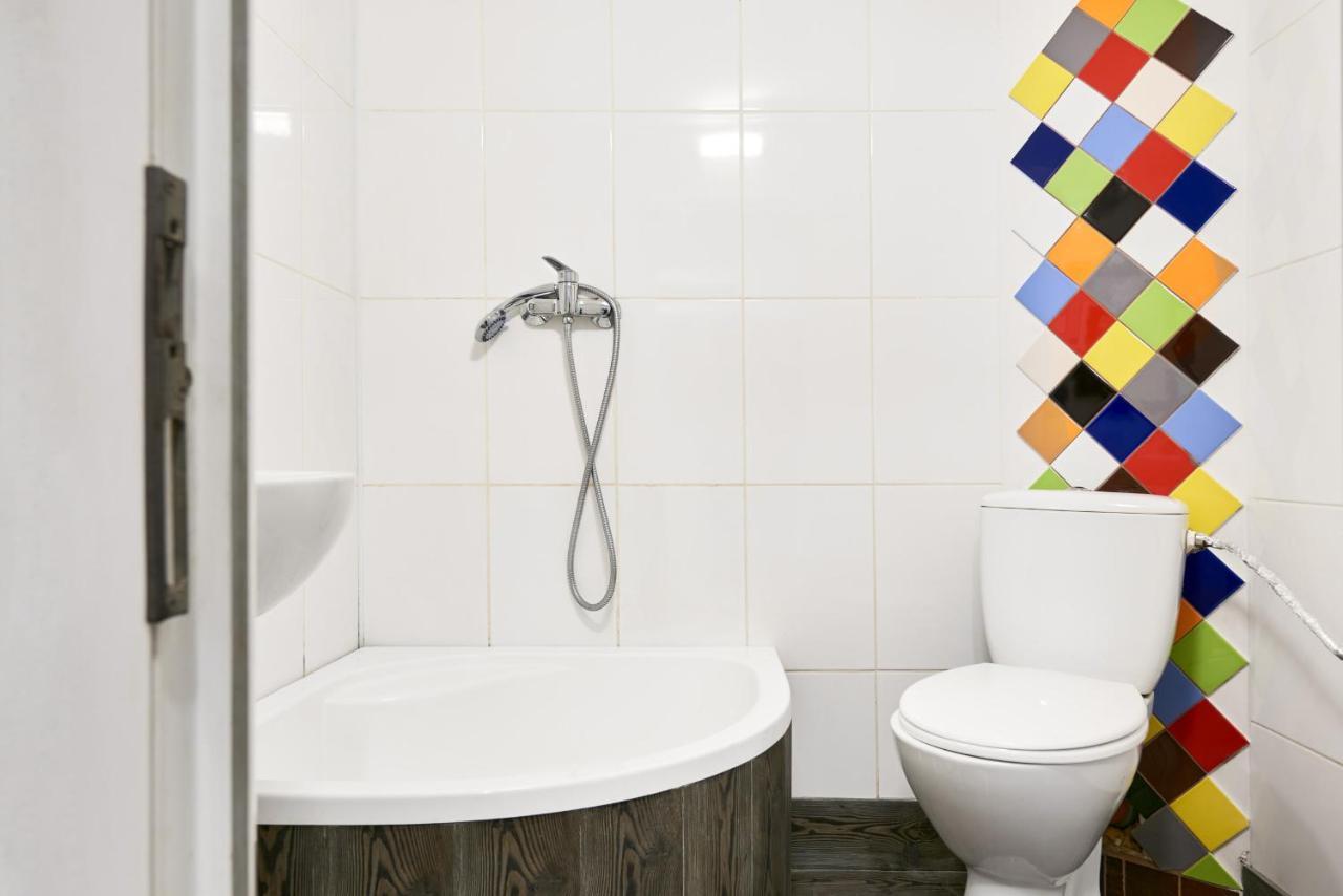 Квартира Для Вас! Вул. Голинського, 8! Lägenhet Lviv Exteriör bild